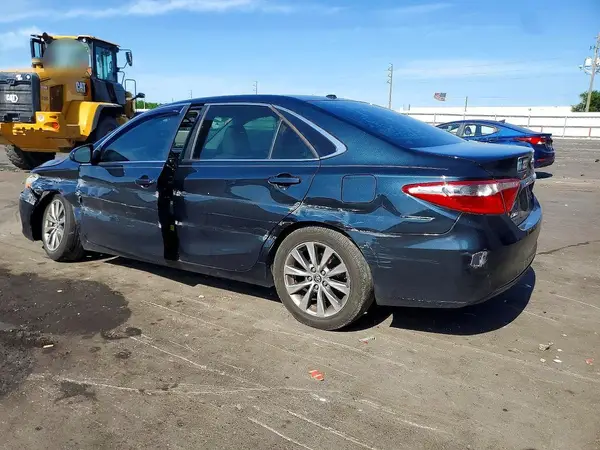4T1BF1FK3GU500397 2016 TOYOTA CAMRY - Image 2