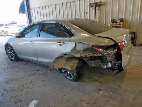 4T1BF1FK3GU501159 2016 TOYOTA CAMRY - Image 2