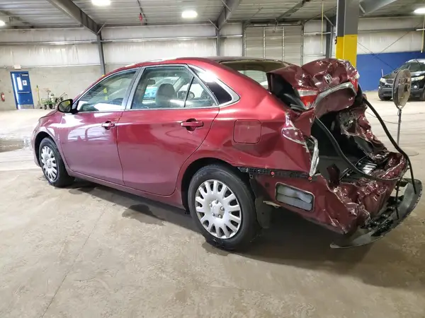 4T1BF1FK3GU503221 2016 TOYOTA CAMRY - Image 2