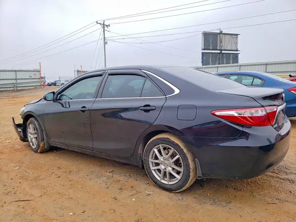 4T1BF1FK3GU503400 2016 TOYOTA CAMRY - Image 2