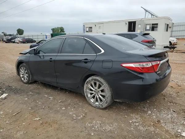 4T1BF1FK3GU504465 2016 TOYOTA CAMRY - Image 2