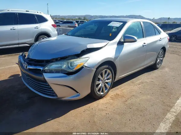 4T1BF1FK3GU506622 2016 TOYOTA CAMRY - Image 2