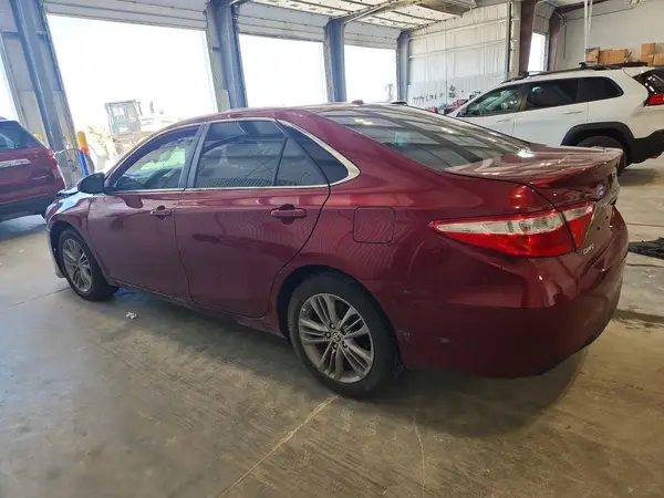 4T1BF1FK3GU509486 2016 TOYOTA CAMRY - Image 2