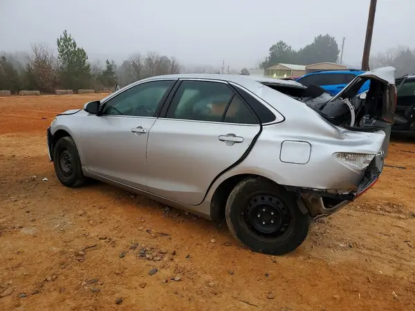 4T1BF1FK3GU518494 2016 TOYOTA CAMRY - Image 2