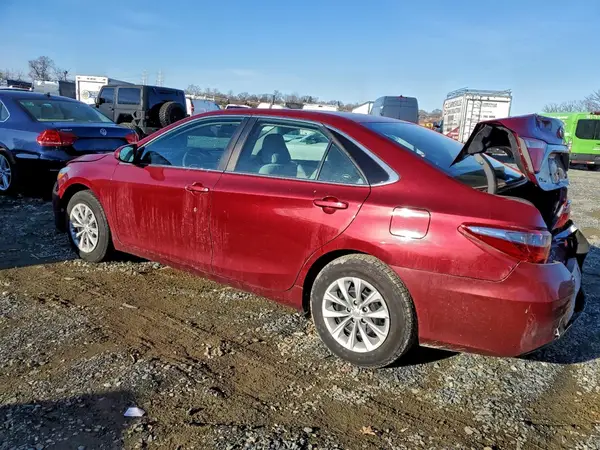 4T1BF1FK3GU520925 2016 TOYOTA CAMRY - Image 2