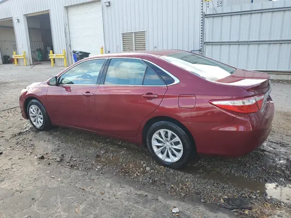 4T1BF1FK3GU522481 2016 TOYOTA CAMRY - Image 2