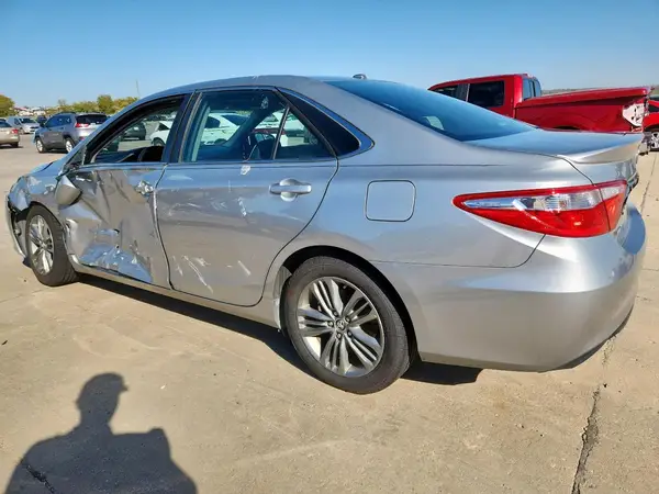 4T1BF1FK3GU523968 2016 TOYOTA CAMRY - Image 2