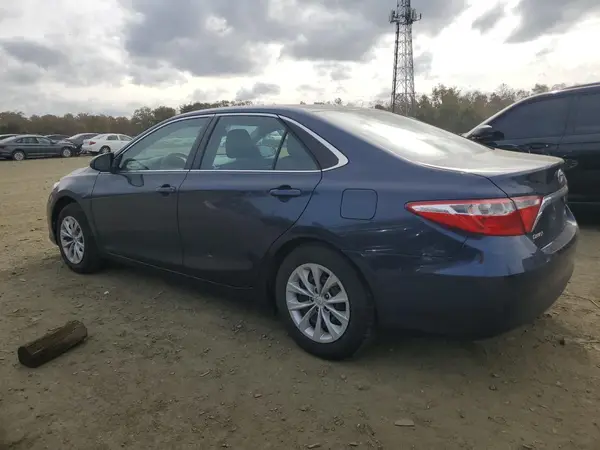 4T1BF1FK3GU524196 2016 TOYOTA CAMRY - Image 2