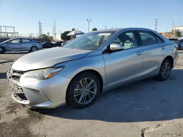 4T1BF1FK3GU525252 2016 TOYOTA CAMRY - Image 1