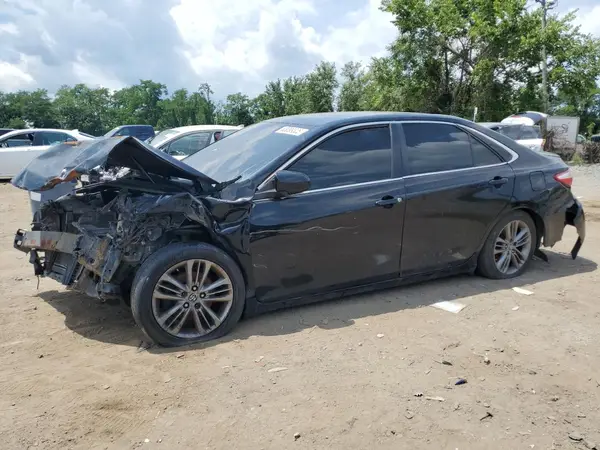 4T1BF1FK3GU525963 2016 TOYOTA CAMRY - Image 1