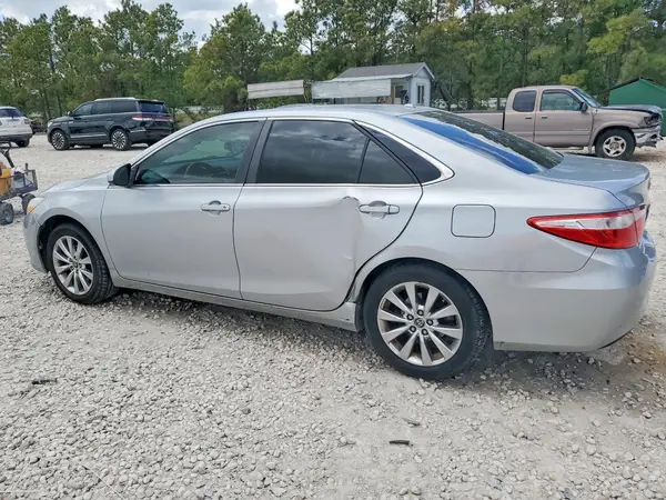 4T1BF1FK3GU527406 2016 TOYOTA CAMRY - Image 2