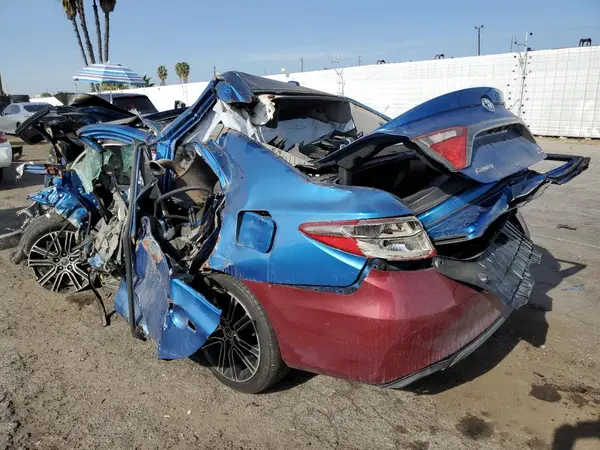 4T1BF1FK3GU530032 2016 TOYOTA CAMRY - Image 2