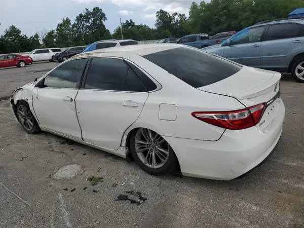 4T1BF1FK3GU531147 2016 TOYOTA CAMRY - Image 2