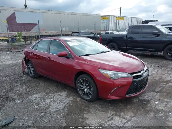 4T1BF1FK3GU531746 2016 TOYOTA CAMRY - Image 1