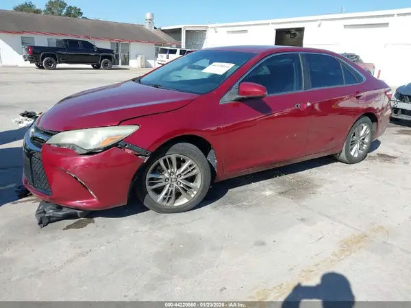4T1BF1FK3GU535148 2016 TOYOTA CAMRY - Image 2