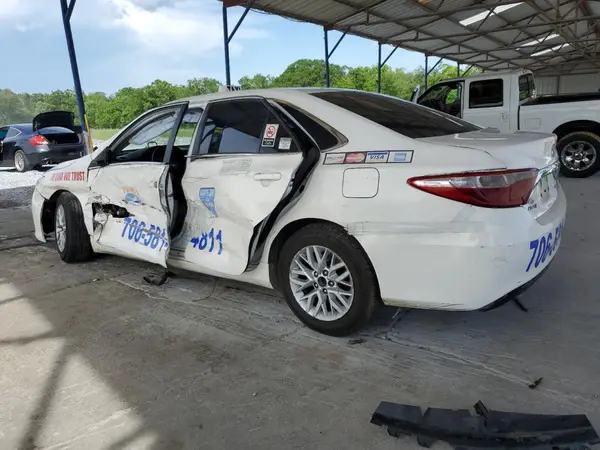 4T1BF1FK3GU536669 2016 TOYOTA CAMRY - Image 2