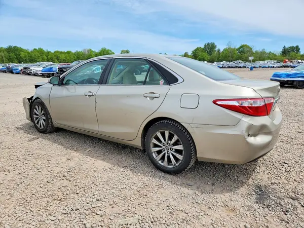 4T1BF1FK3GU538583 2016 TOYOTA CAMRY - Image 2