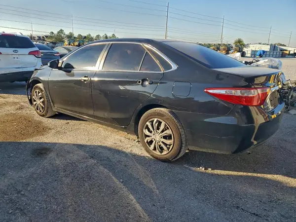 4T1BF1FK3GU540026 2016 TOYOTA CAMRY - Image 2
