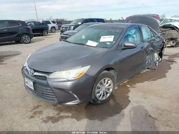 4T1BF1FK3GU541421 2016 TOYOTA CAMRY - Image 2
