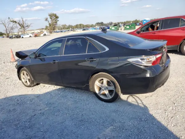 4T1BF1FK3GU541676 2016 TOYOTA CAMRY - Image 2