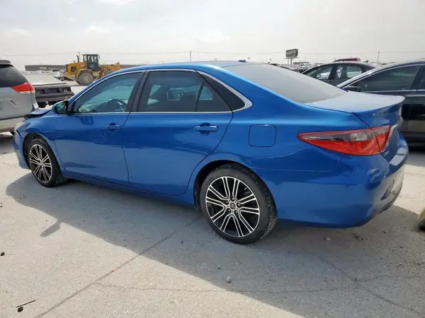 4T1BF1FK3GU542343 2016 TOYOTA CAMRY - Image 2
