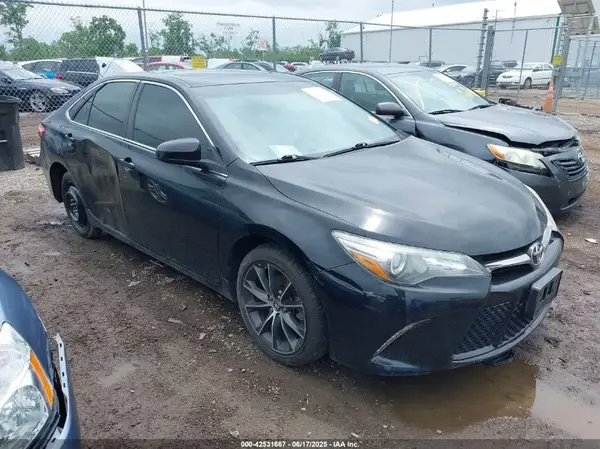 4T1BF1FK3GU544626 2016 TOYOTA CAMRY - Image 1