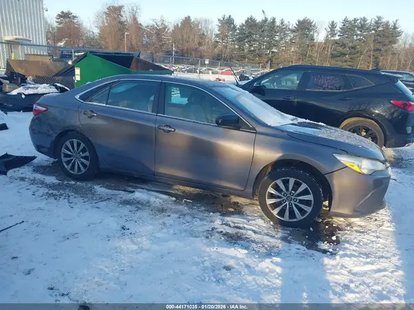 4T1BF1FK3GU544772 2016 TOYOTA CAMRY - Image 1
