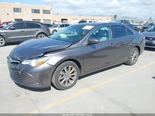 4T1BF1FK3GU545758 2016 TOYOTA CAMRY - Image 2