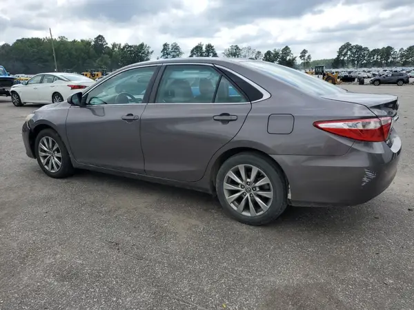 4T1BF1FK3GU551513 2016 TOYOTA CAMRY - Image 2