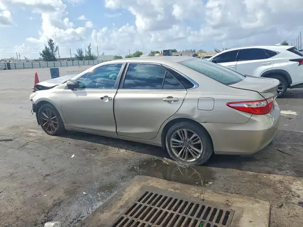 4T1BF1FK3GU554167 2016 TOYOTA CAMRY - Image 2