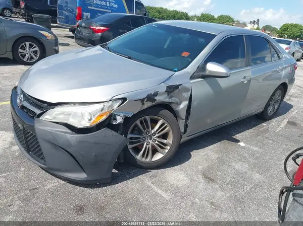 4T1BF1FK3GU555478 2016 TOYOTA CAMRY - Image 2