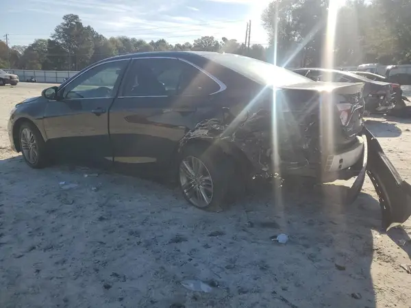 4T1BF1FK3GU555545 2016 TOYOTA CAMRY - Image 2