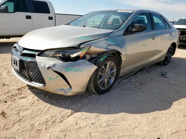 4T1BF1FK3GU556243 2016 TOYOTA CAMRY - Image 1