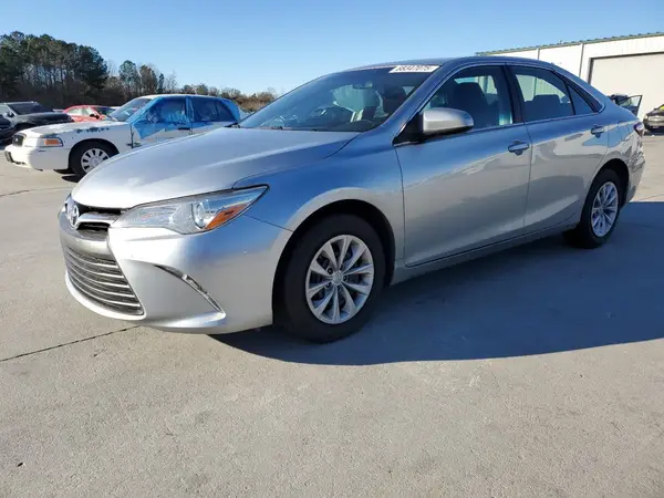 4T1BF1FK3GU558252 2016 TOYOTA CAMRY - Image 1