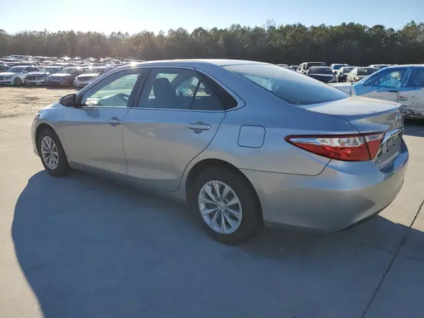4T1BF1FK3GU558252 2016 TOYOTA CAMRY - Image 2