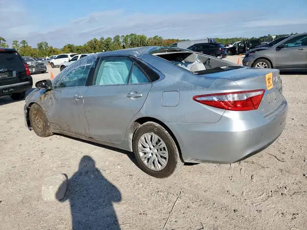 4T1BF1FK3GU563144 2016 TOYOTA CAMRY - Image 2