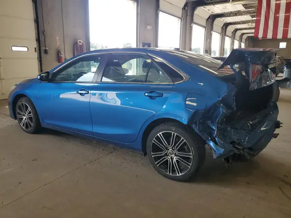 4T1BF1FK3GU563161 2016 TOYOTA CAMRY - Image 2