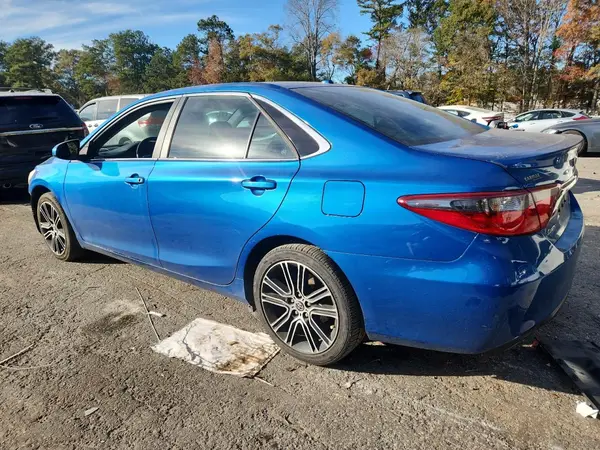 4T1BF1FK3GU563631 2016 TOYOTA CAMRY - Image 2