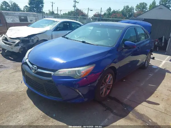 4T1BF1FK3GU564293 2016 TOYOTA CAMRY - Image 2