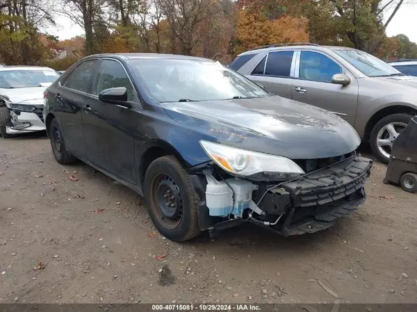 4T1BF1FK3GU564827 2016 TOYOTA CAMRY - Image 1