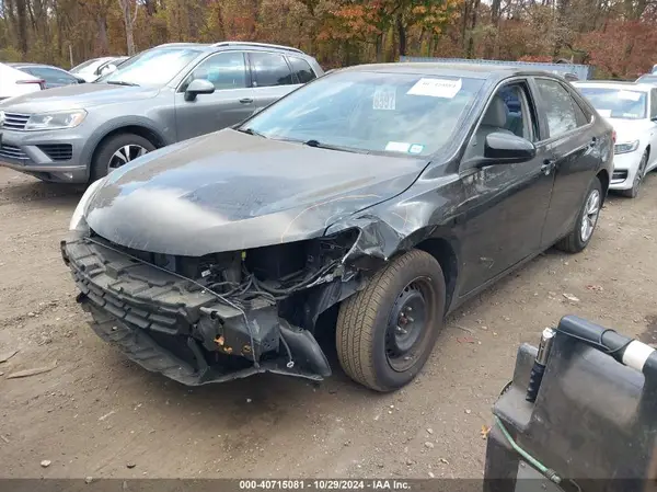 4T1BF1FK3GU564827 2016 TOYOTA CAMRY - Image 2