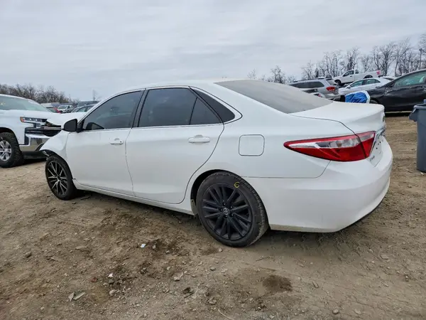 4T1BF1FK3GU565055 2016 TOYOTA CAMRY - Image 2