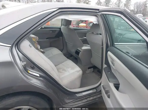 4T1BF1FK3GU567582 2016 TOYOTA CAMRY - Image 8