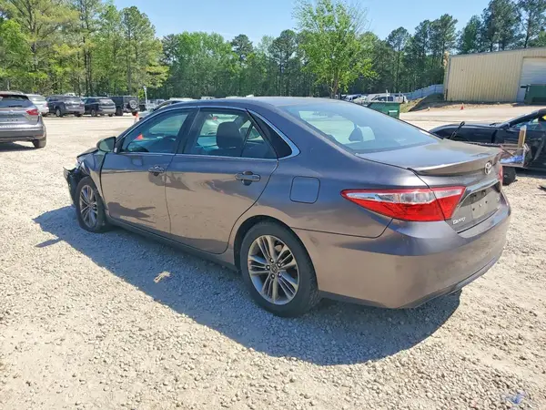 4T1BF1FK3GU569915 2016 TOYOTA CAMRY - Image 2
