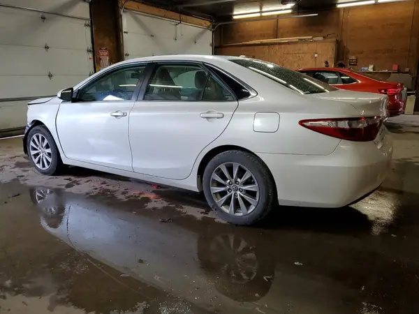 4T1BF1FK3GU571146 2016 TOYOTA CAMRY - Image 2