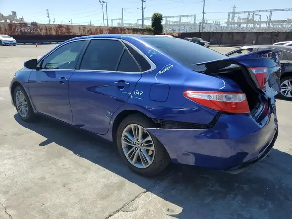 4T1BF1FK3GU572393 2016 TOYOTA CAMRY - Image 2