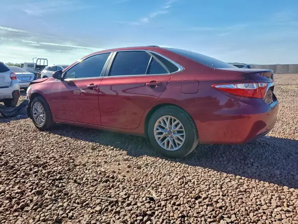 4T1BF1FK3GU572765 2016 TOYOTA CAMRY - Image 2