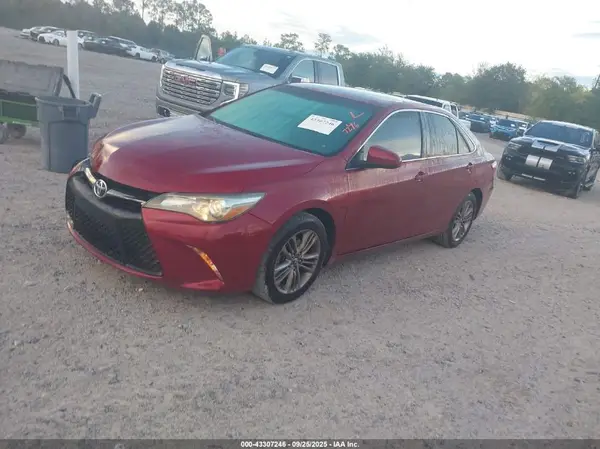 4T1BF1FK3GU576668 2016 TOYOTA CAMRY - Image 2