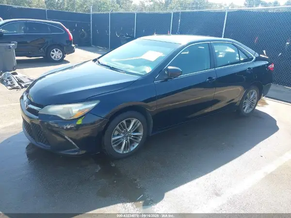 4T1BF1FK3GU576721 2016 TOYOTA CAMRY - Image 2