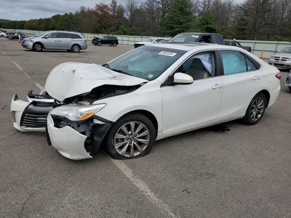4T1BF1FK3GU579392 2016 TOYOTA CAMRY - Image 1
